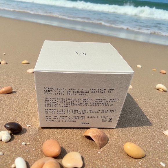 Sandalwood Body Scrub by Minim LA 6.8oz Exfoliating Hydrating Luxury Skincare - Picture 2 of 6